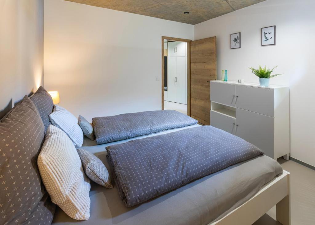 Nerudovka Apartment Karlsbad Buitenkant foto